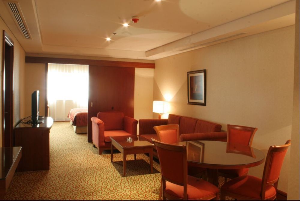 皇家苎麻酒店 迪拜 客房 照片